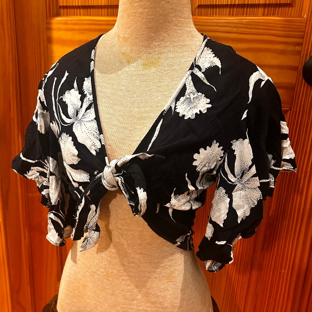 Trashy Diva Black and White Floral Crop Top